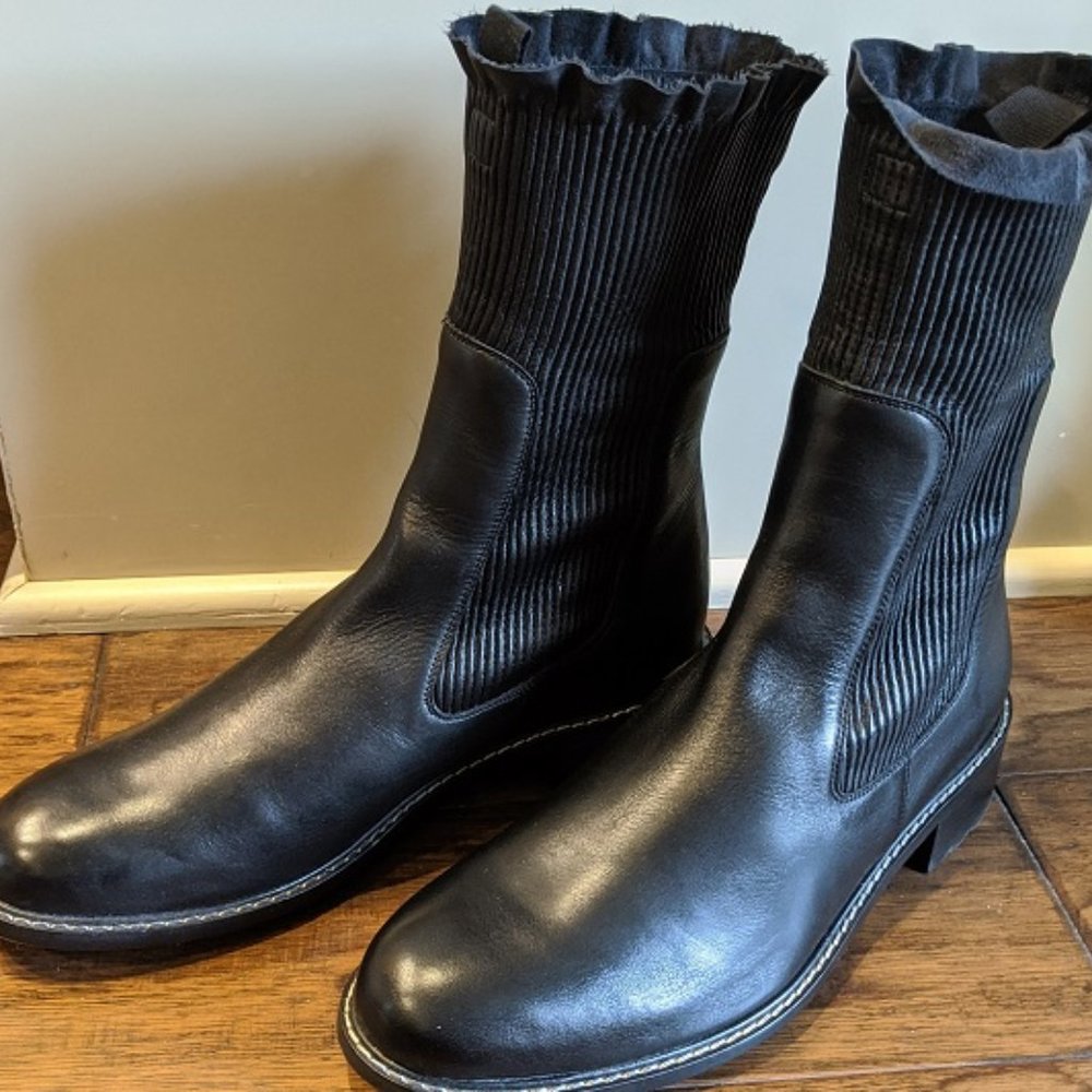 Black leather and elastic boots